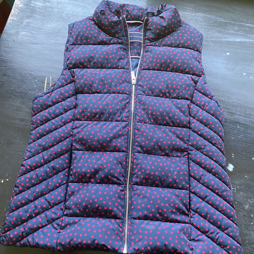 women’s navy and red polka dot puffer vest